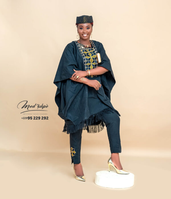 Ensemble pantalon haut brodé total tissé
